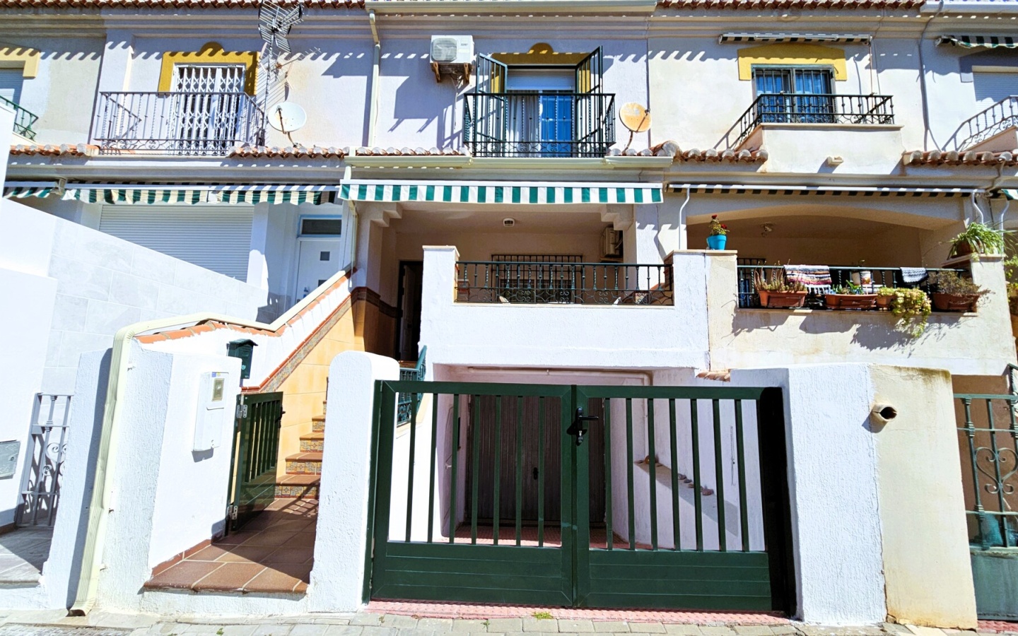 Salobreña. Three bedroom beach house