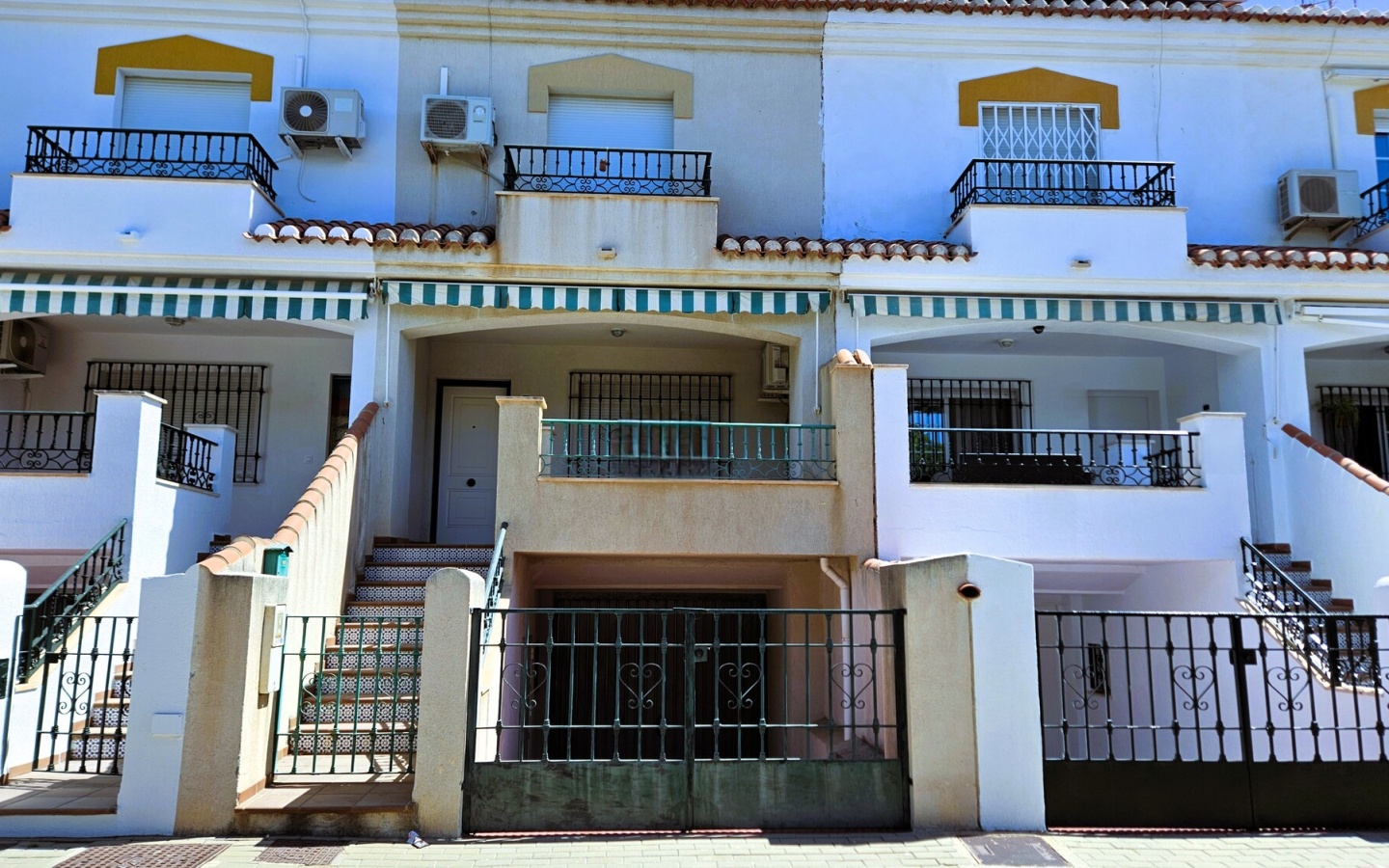 Salobreña. Three/four bedroom house